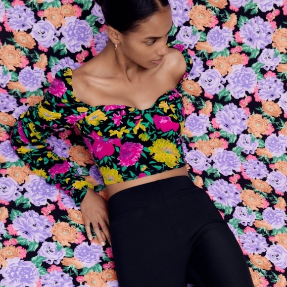 NWT ZARA Black Floral Printed Crop Top Long Sleeves Blouse Size Medium Ruched M - Picture 1 of 13